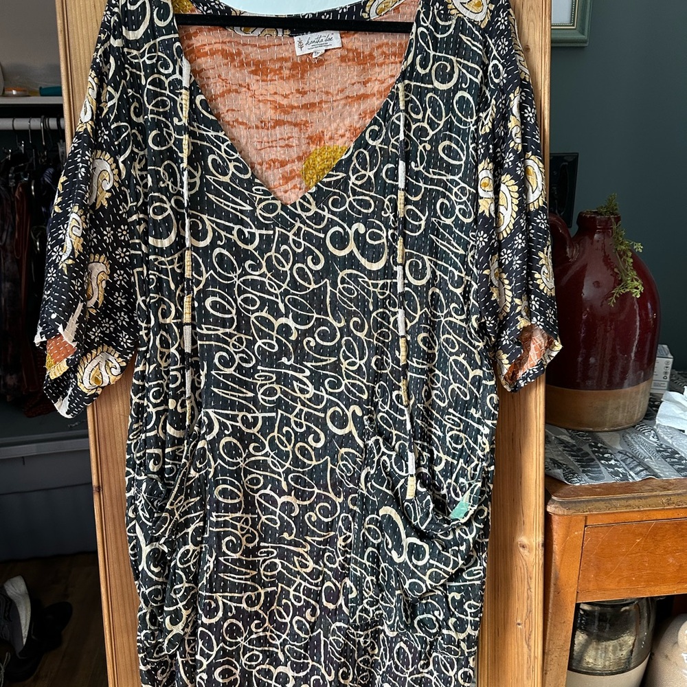 Black and Tan lightweight Kantha Tunic